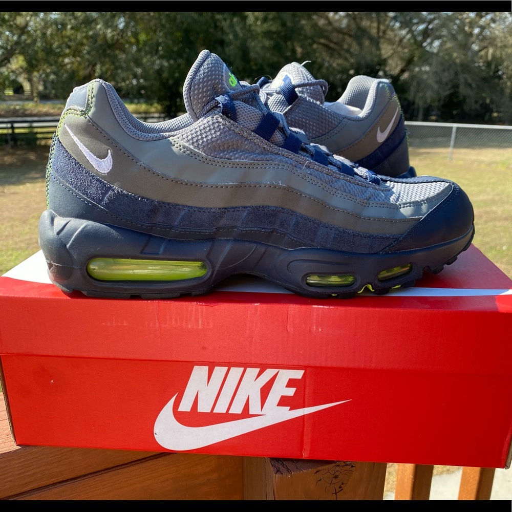 Nike Air Max 95 Smoke grey, blue and green trim. NBW perfect condition